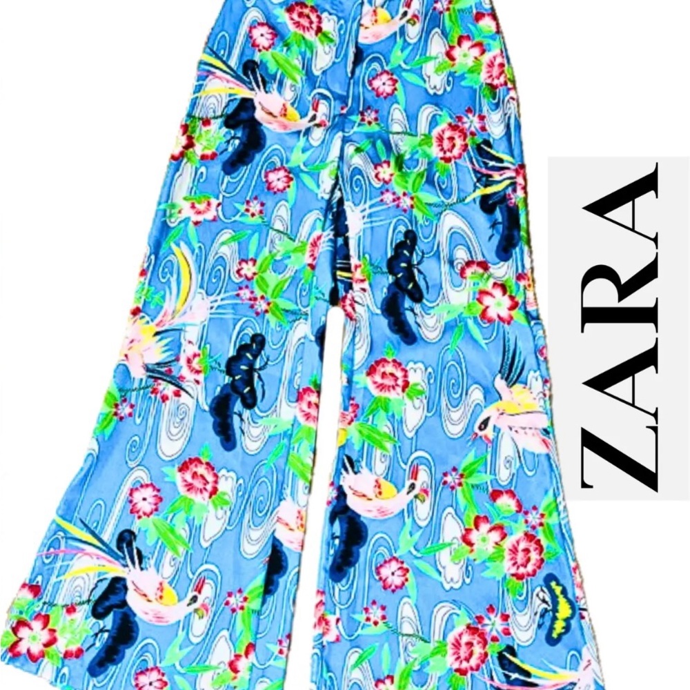 Zara Women's high-waisted, cropped pants, NWT, Medium